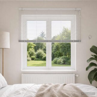 vidaXL Βενετσιάνικη Σκίαση Λευκό 145 x 130 εκ 35 mm